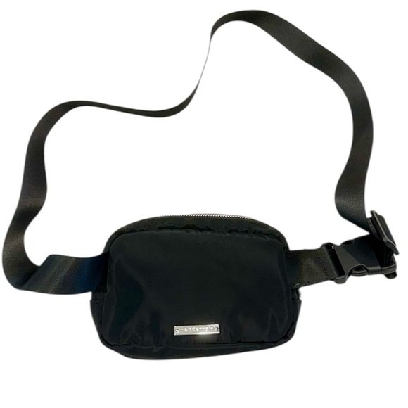Madden Girl Handbags - Madden Girl Black Belt Bag Fanny Pack